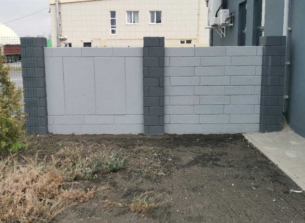 Какое ограждение выбрать для частного дома?